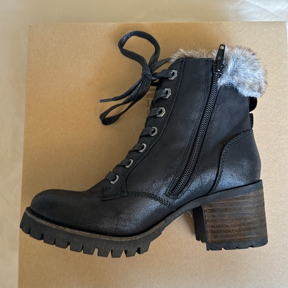 Steve Madden Booties - Picture 3 of 5